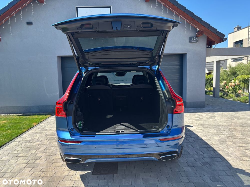 Volvo XC 60 B5 D AWD R-Design - 4