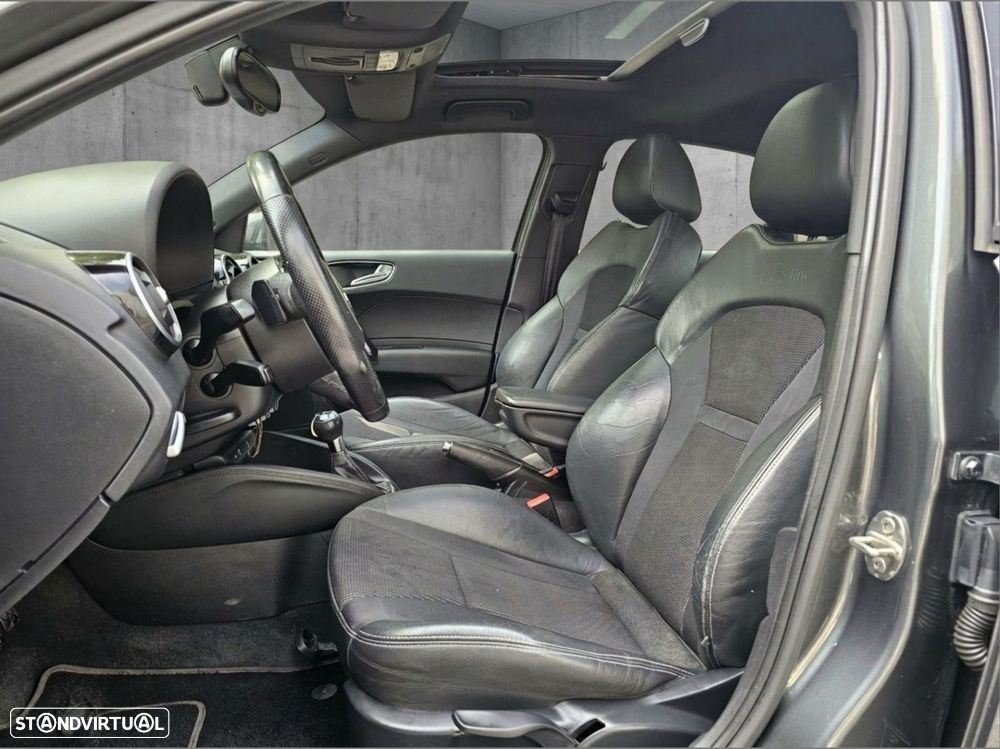 Audi A1 Sportback 1.6 TDi S-line S tronic - 8