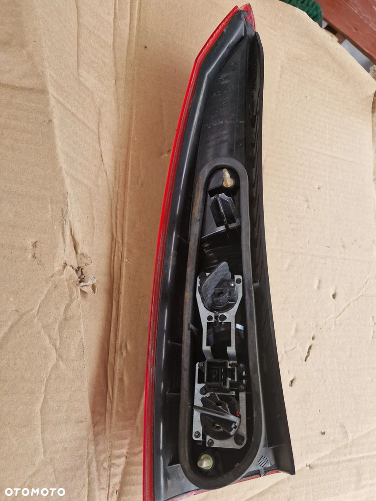 Lampa prawa tylna Volvo v70 - 2