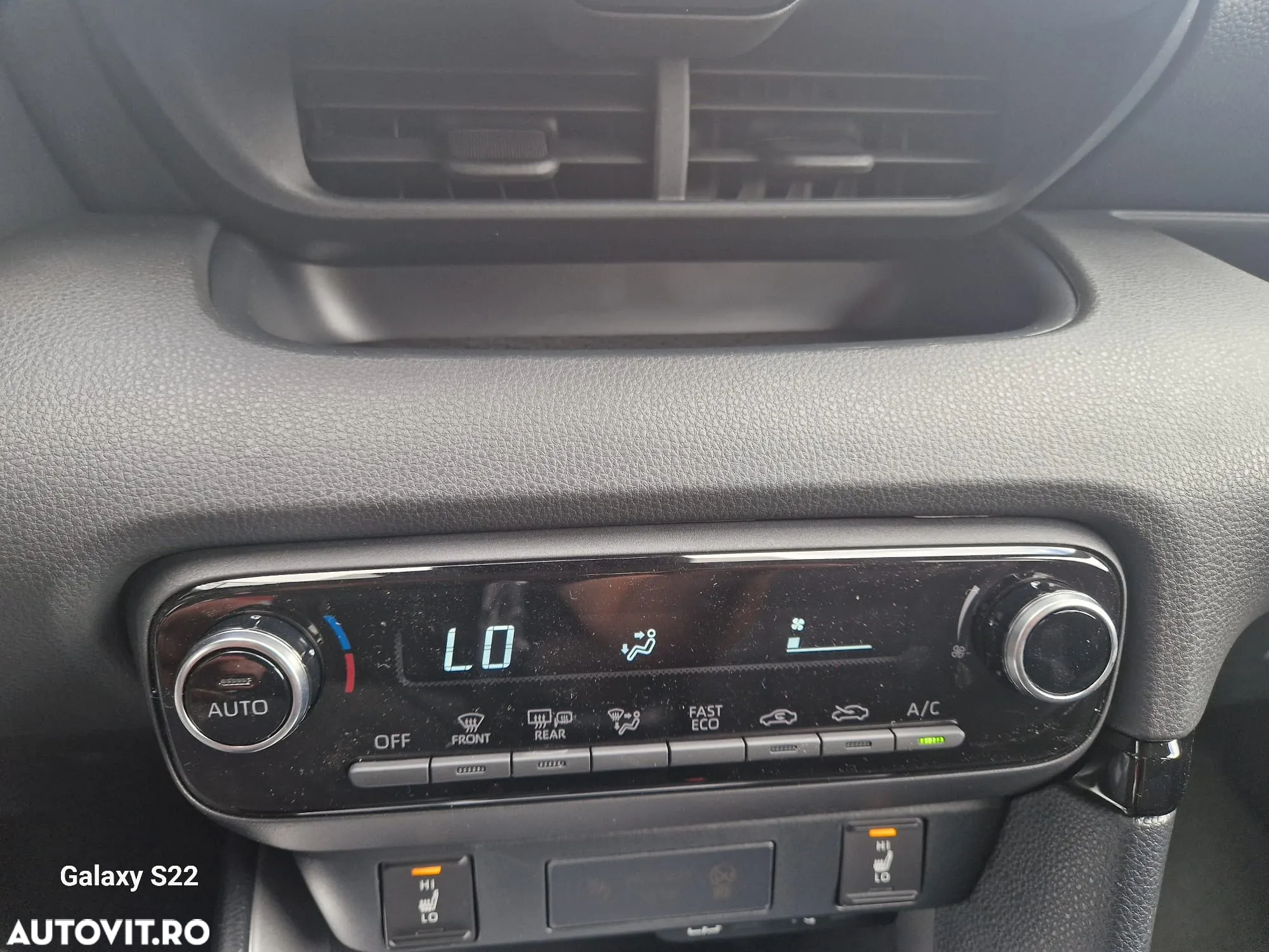 Toyota Yaris 1.5 VVT-i HSD Active - 18