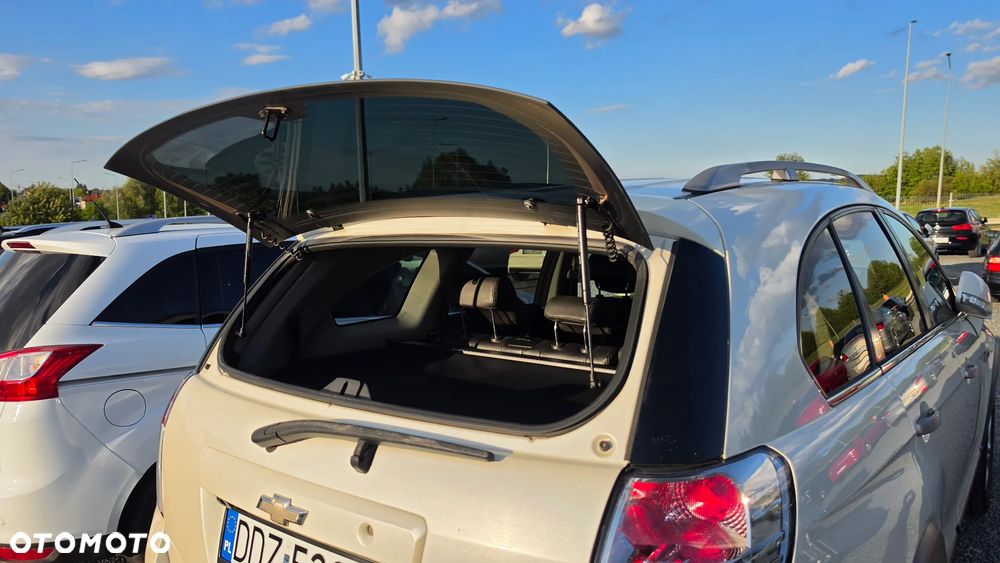Chevrolet Captiva 2.2 D LTZ - 12
