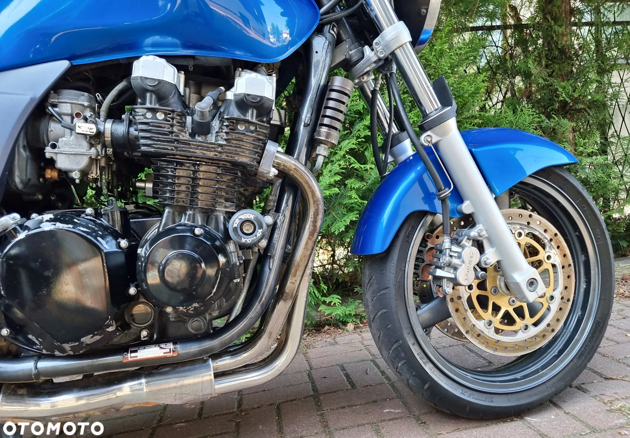 Kawasaki ZR - 6