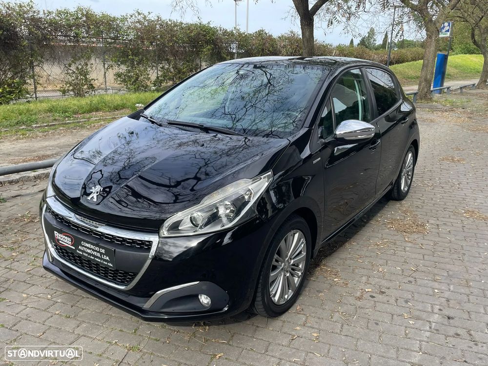 Peugeot 208 1.2 PureTech Style - 1