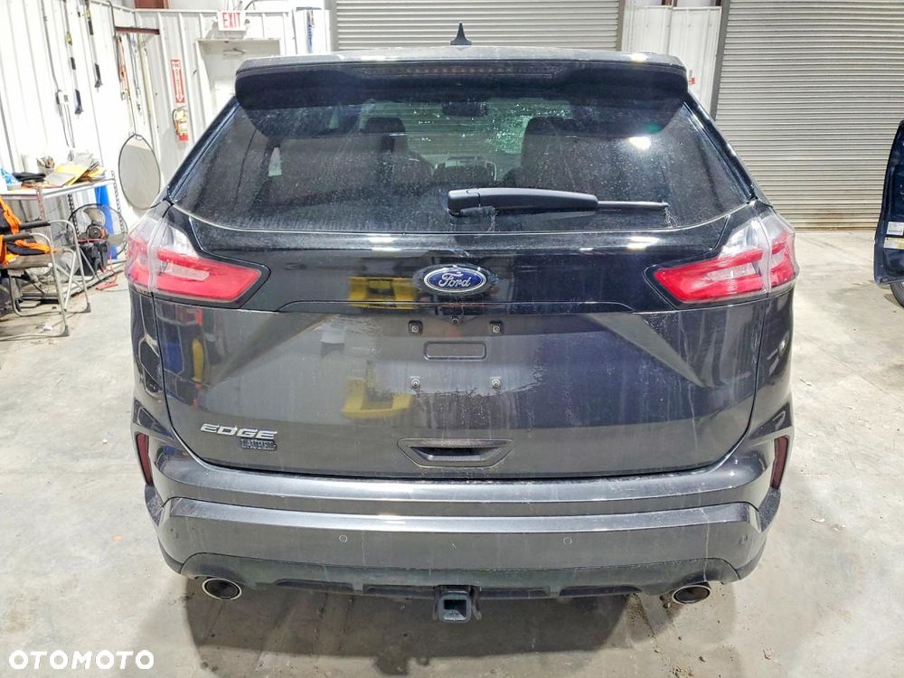 Ford Edge - 1