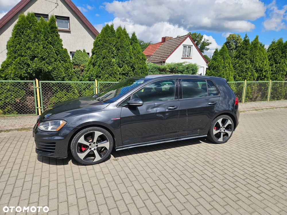 Volkswagen Golf GTI (BlueMotion Technology) DSG - 1