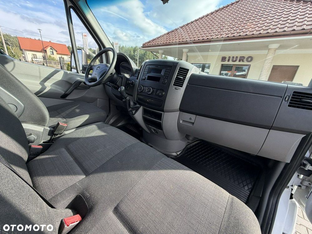 Mercedes-Benz Sprinter - 26