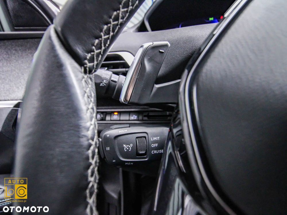 Peugeot 5008 1.5 BlueHDi Allure S&S EAT8 - 33