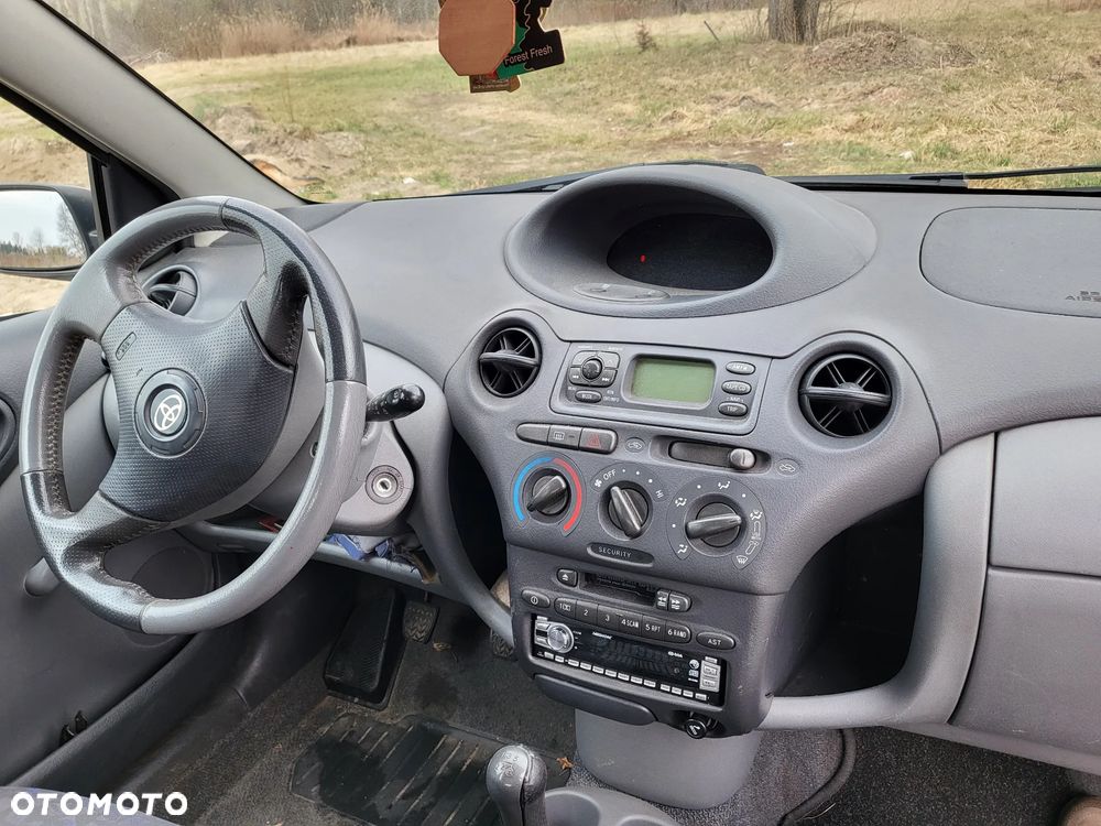 Toyota Yaris - 9