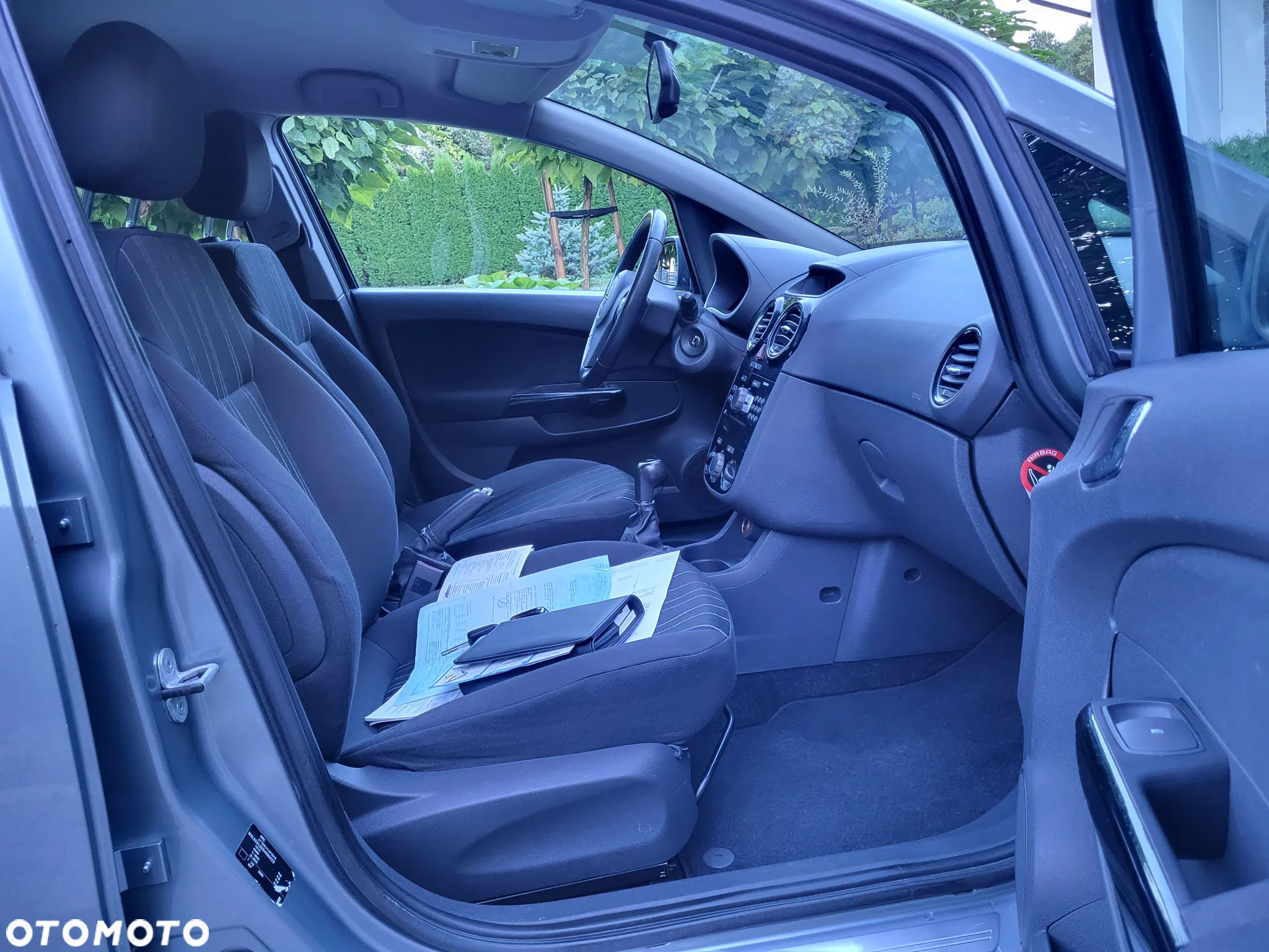 Opel Corsa 1.4 16V Enjoy - 13
