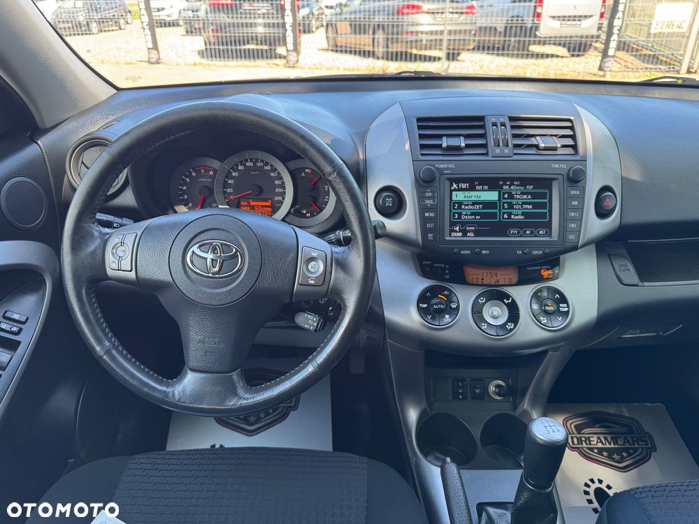 Toyota RAV4 - 17
