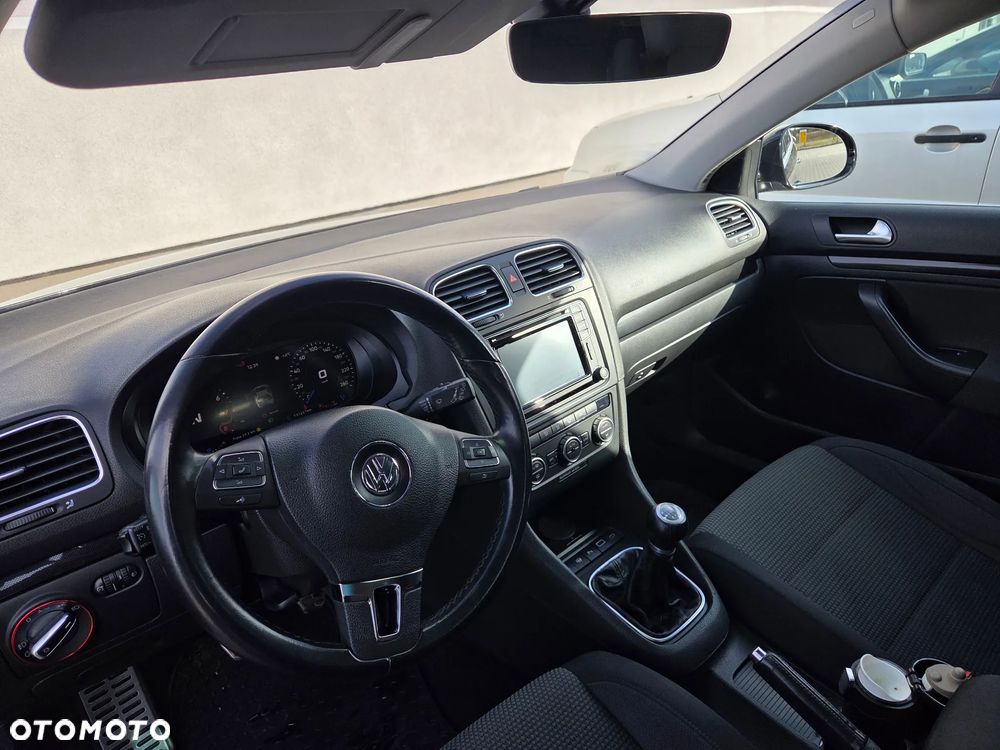 Volkswagen Golf - 11