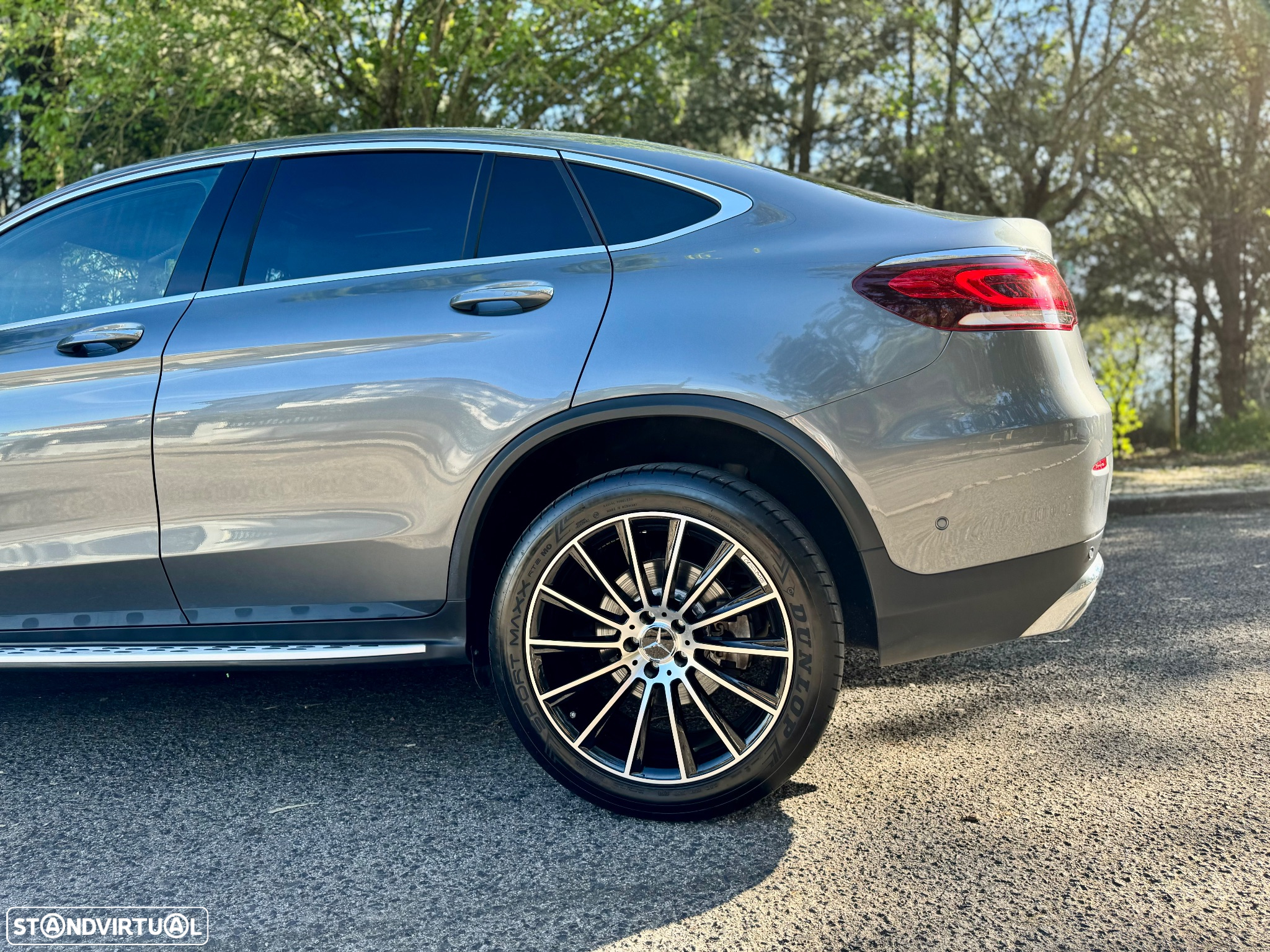 Mercedes-Benz GLC 300 Coupe de 4Matic 9G-TRONIC AMG Line Plus - 13