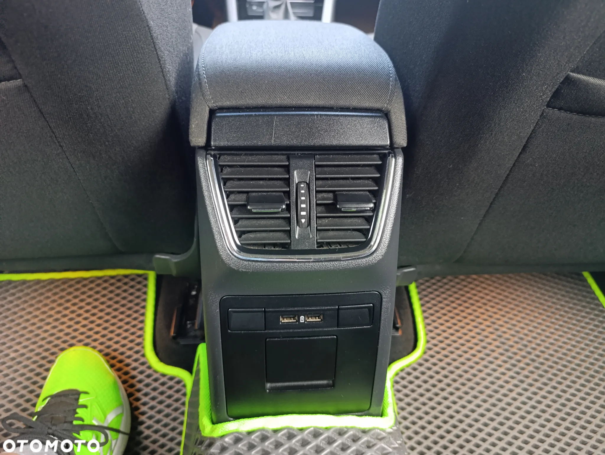 Skoda Octavia Combi 2.0 TDI DSG Style - 15