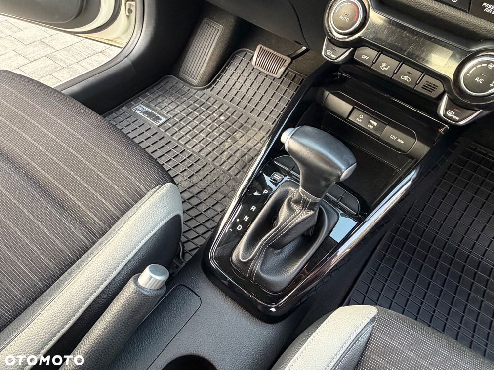 Kia Stonic 1.4 L - 18