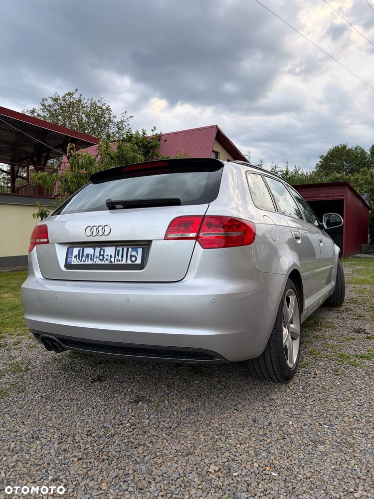 Audi A3 Sportback 2.0 TDI DPF S line Sportpaket - 4