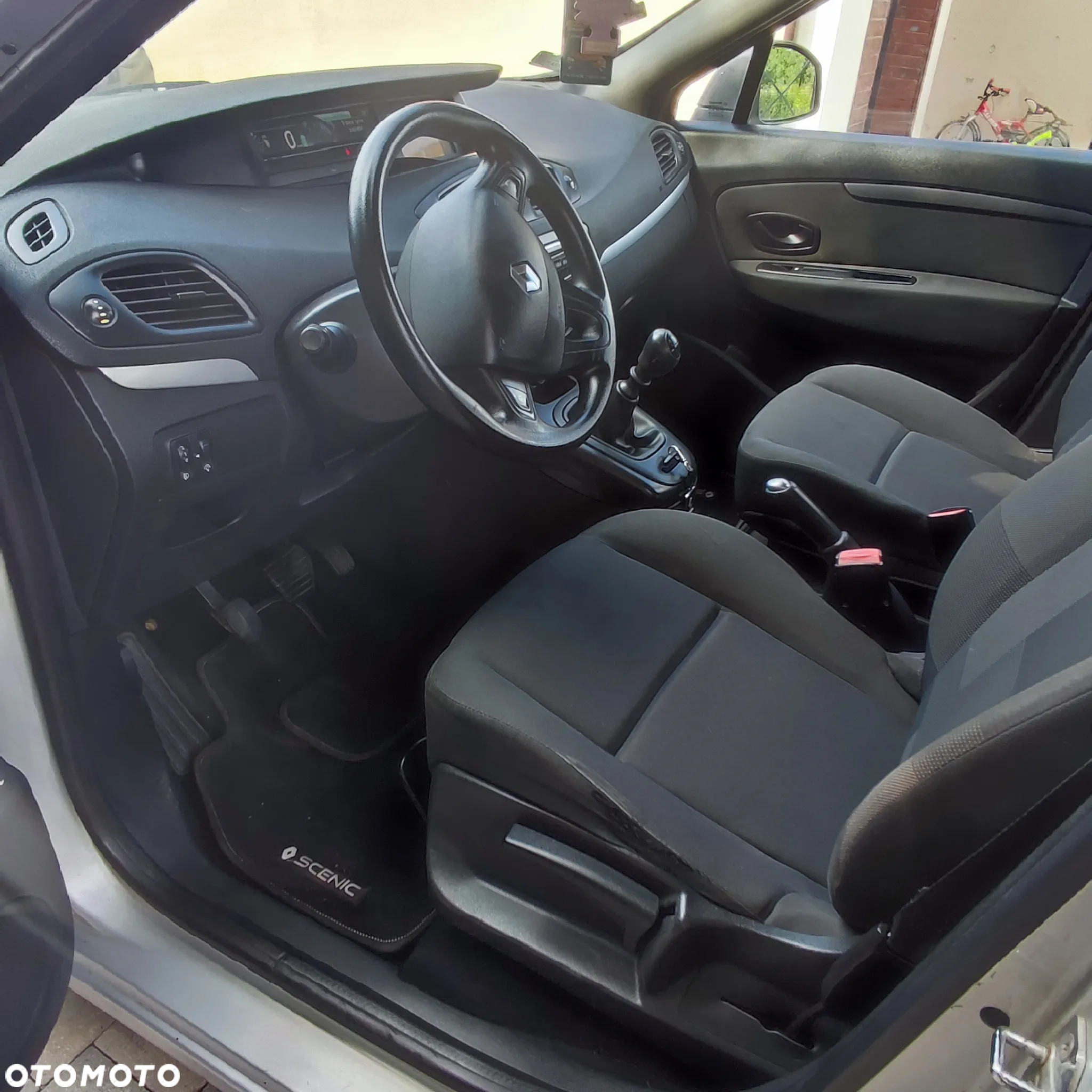 Renault Scenic - 8