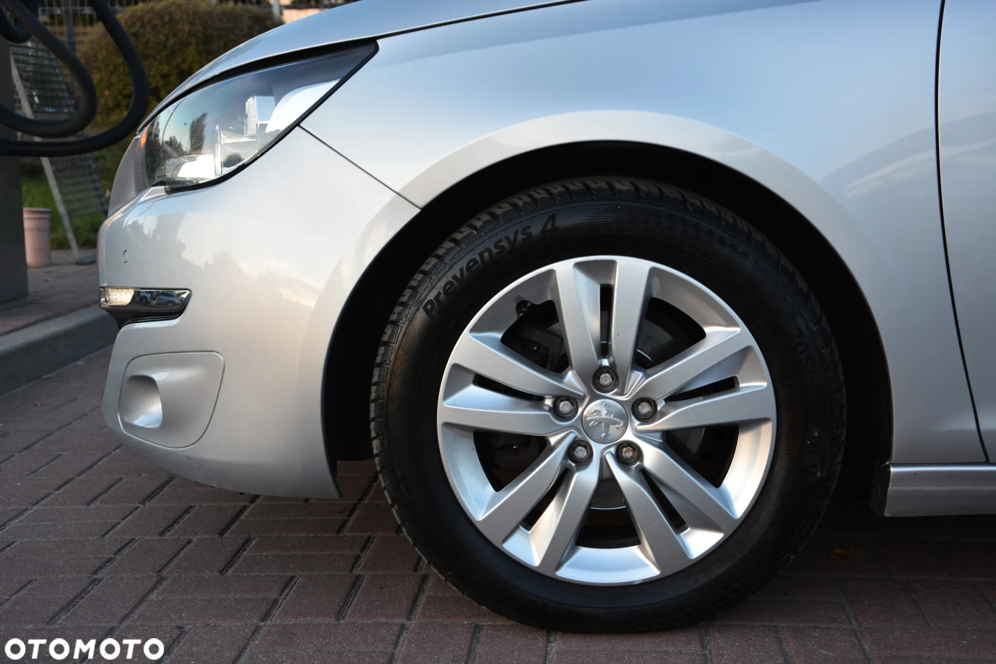 Peugeot 308 BlueHDi FAP 120 EAT6 Stop & Start Allure - 16