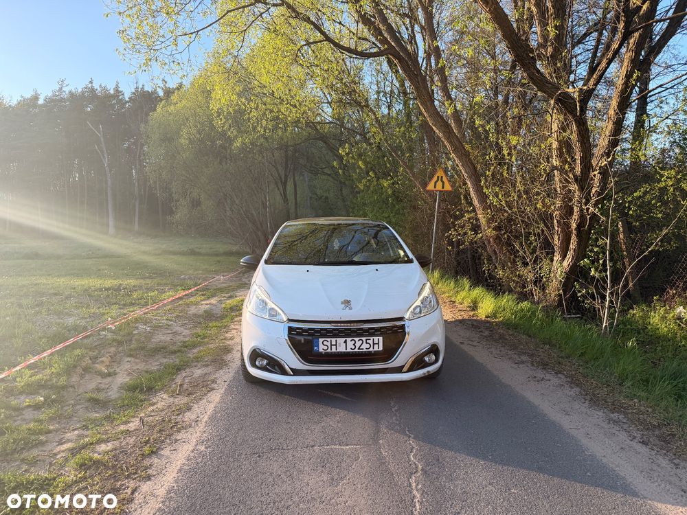 Peugeot 208 GTI 200 THP - 6