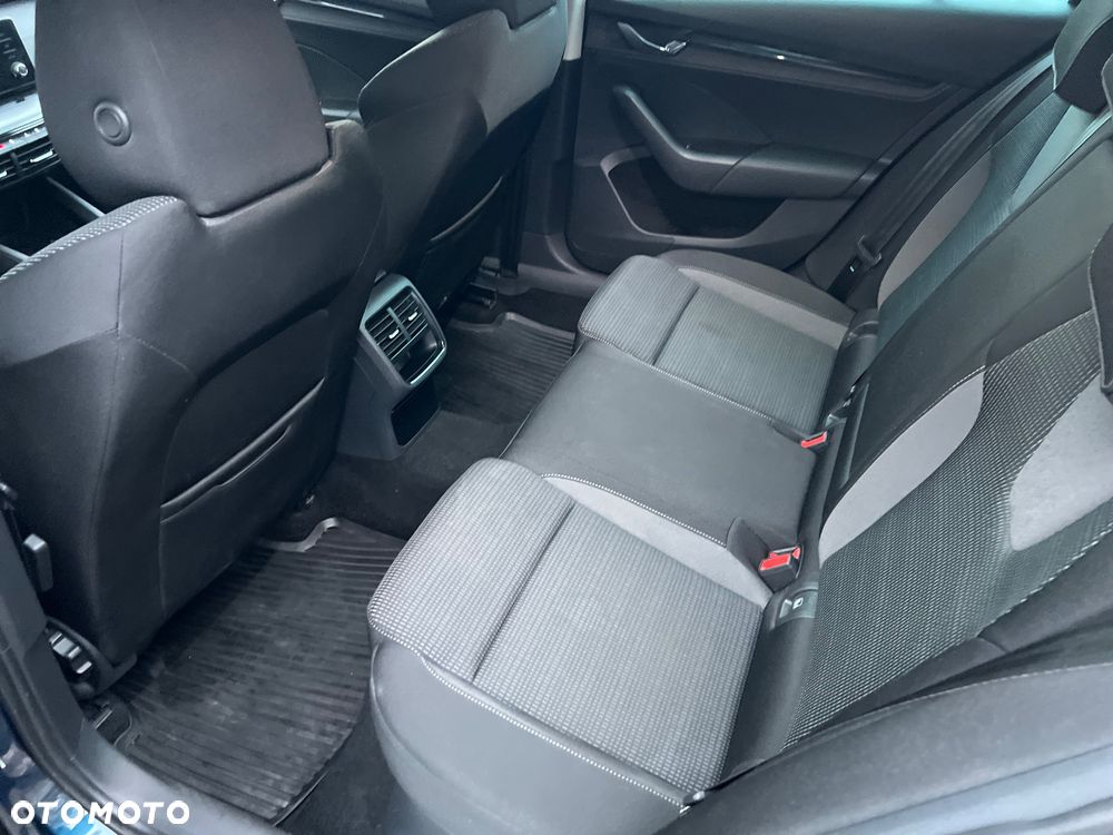 Skoda Octavia 2.0 TDI SCR Ambition DSG - 24