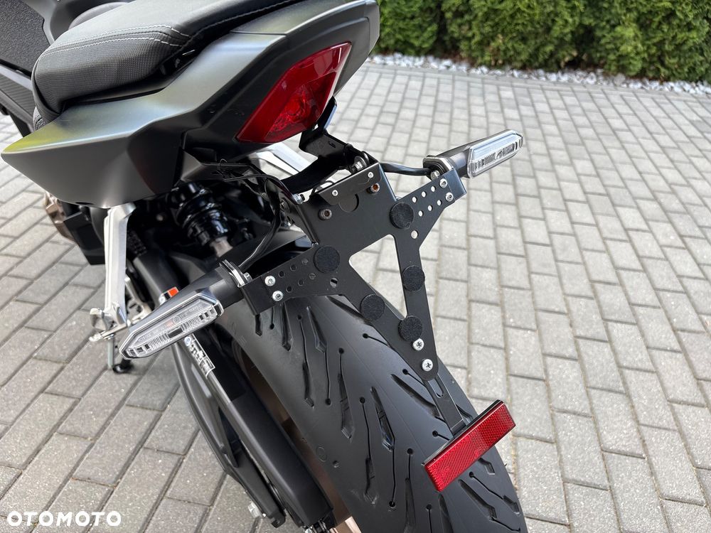 Honda CB - 21