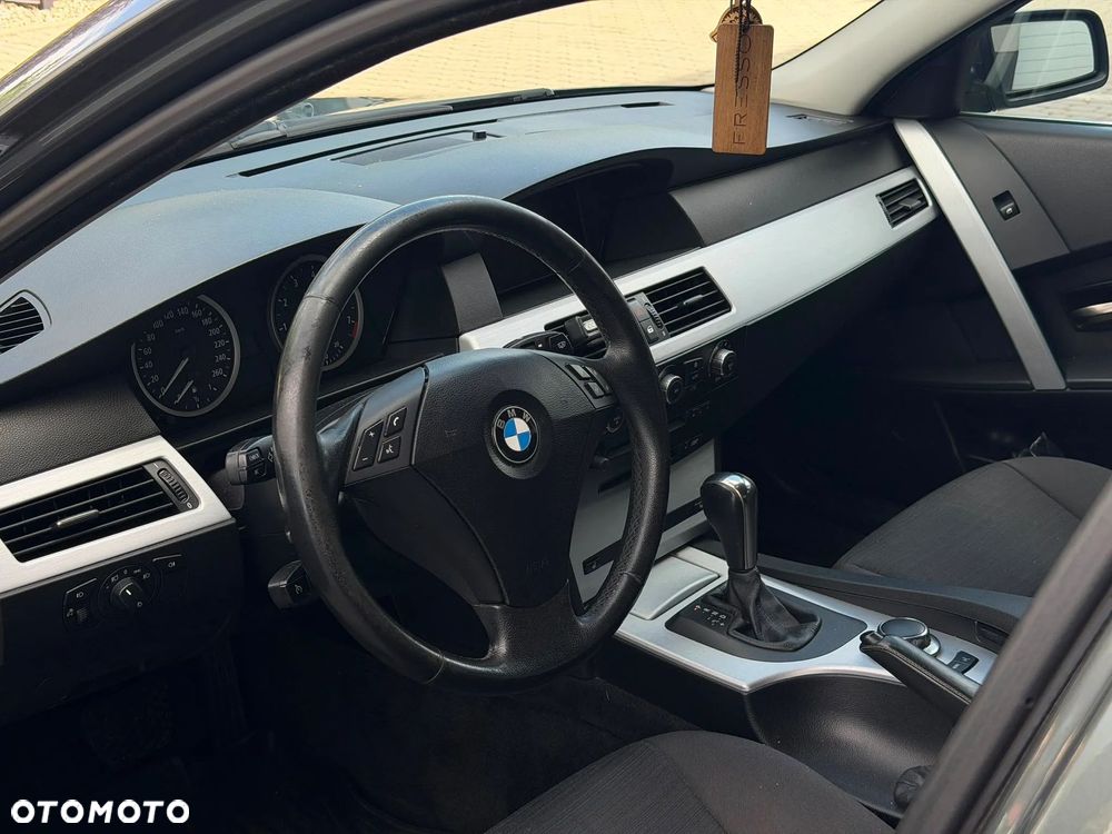 BMW Seria 5 525i - 15