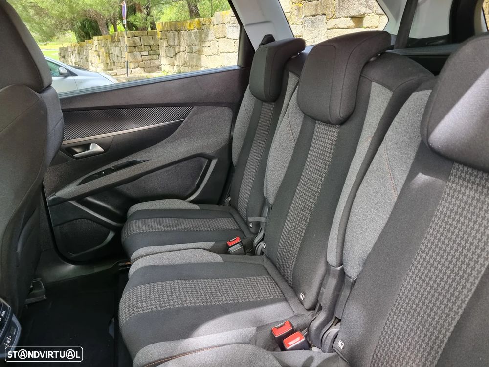 Peugeot 5008 PureTech 130 EAT8 Stop & Start Active Pack - 35