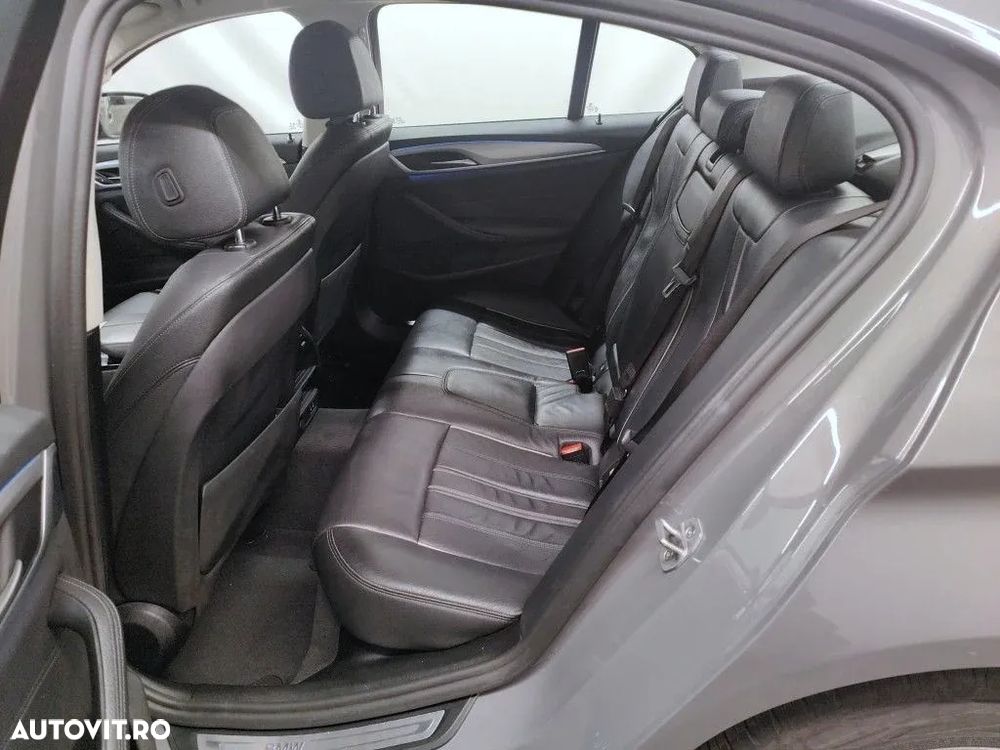 BMW Seria 5 520e Aut. - 11