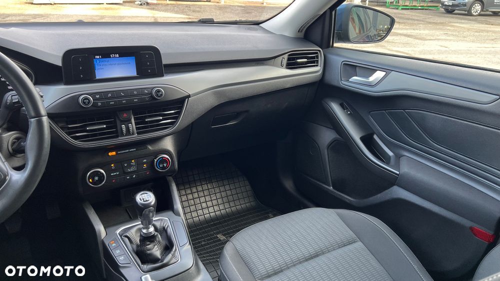 Ford Focus 1.0 EcoBoost Trend Edition - 10