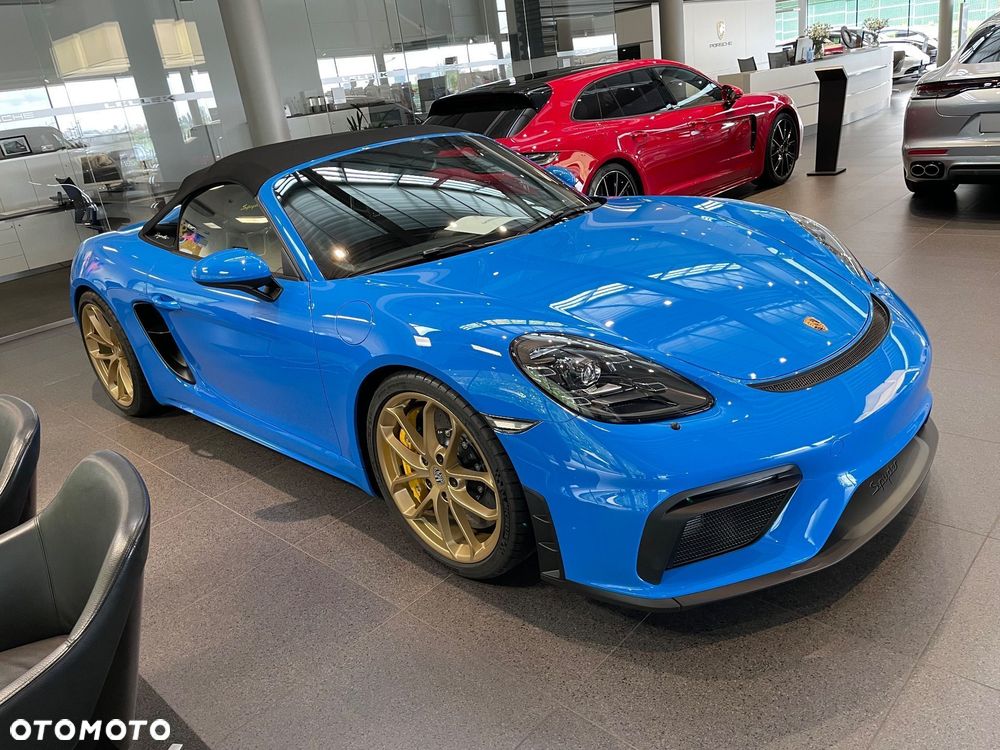 Porsche 718 Spyder - 28
