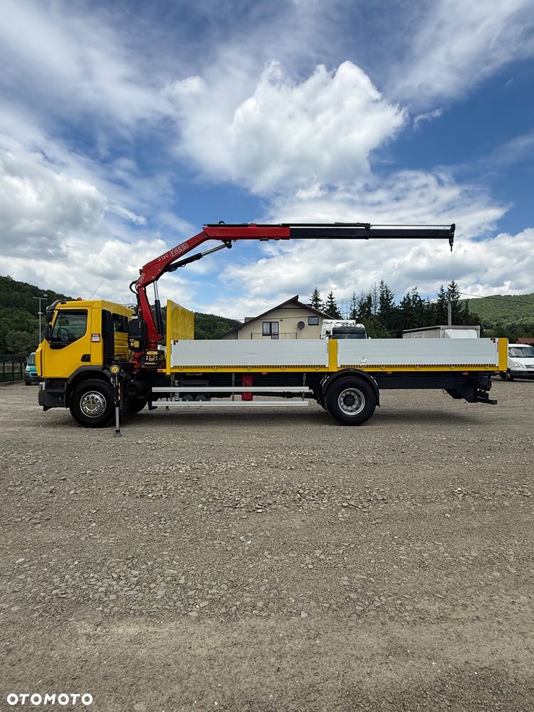 Renault C 320 SKRZYNIA 7.40m HDS FASSI F120B.1.22 + PILOT / 4x2 / STAN BDB - 9