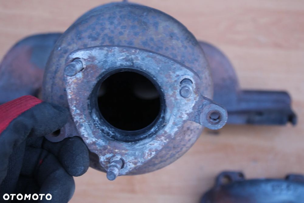 PUSTA PUSZKA KATALIZATORA KOLEKTOR OPEL ASTRA H ZAFIRA B MERIVA A 1.6 Z16XEP 105KM - 7