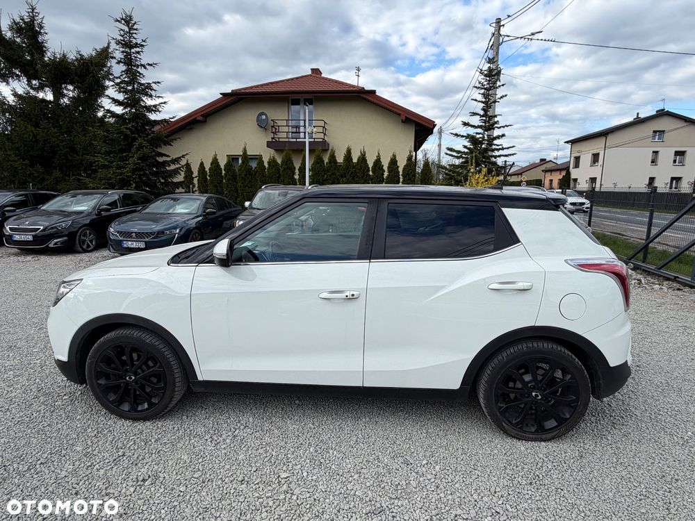 SsangYong/KGM Tivoli e-XGi 160 2WD Black+White - 7