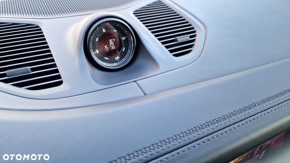 Porsche Cayenne - 33