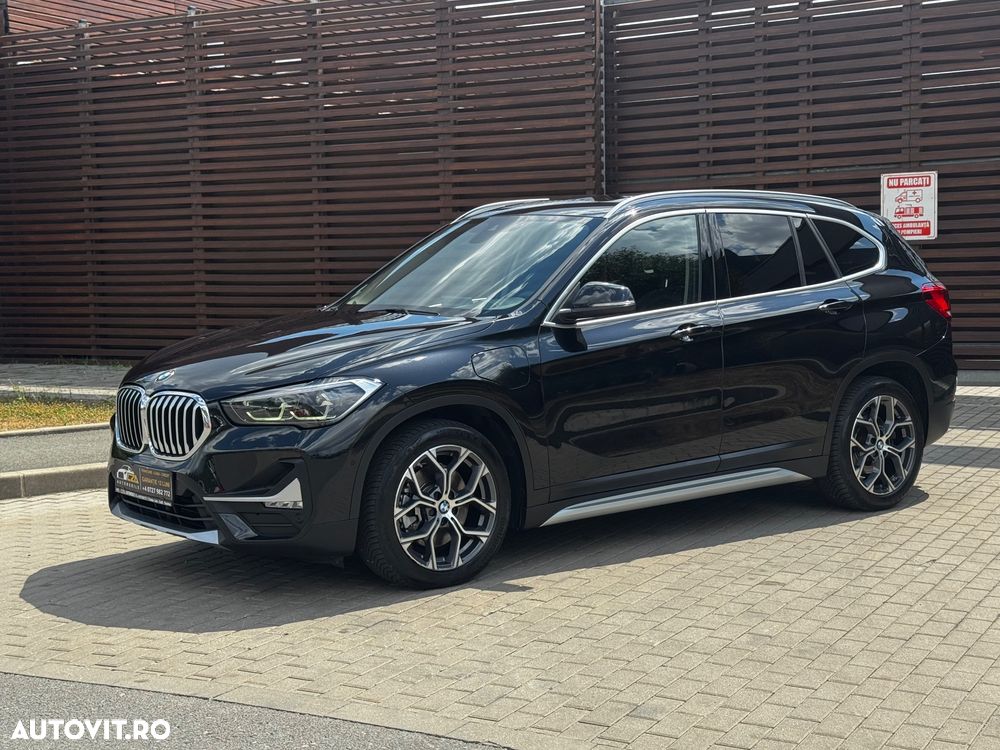 BMW X1 xDrive25e Sport Line - 7