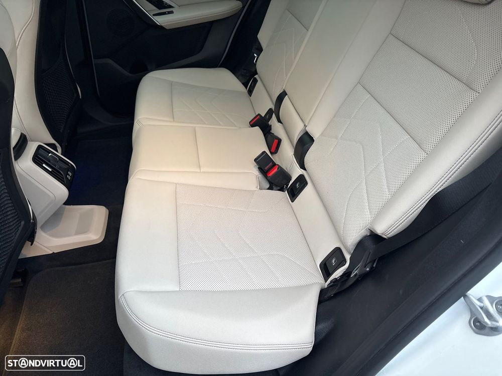 BMW iX1 xDrive30 xLine - 31