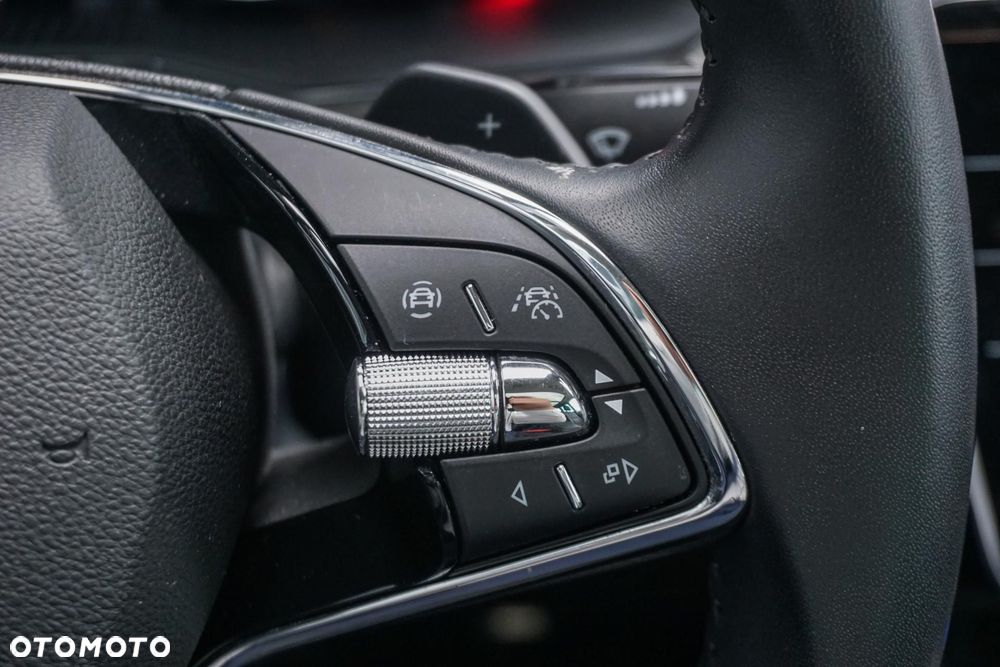Skoda Superb 2.0 TSI L&K DSG - 27