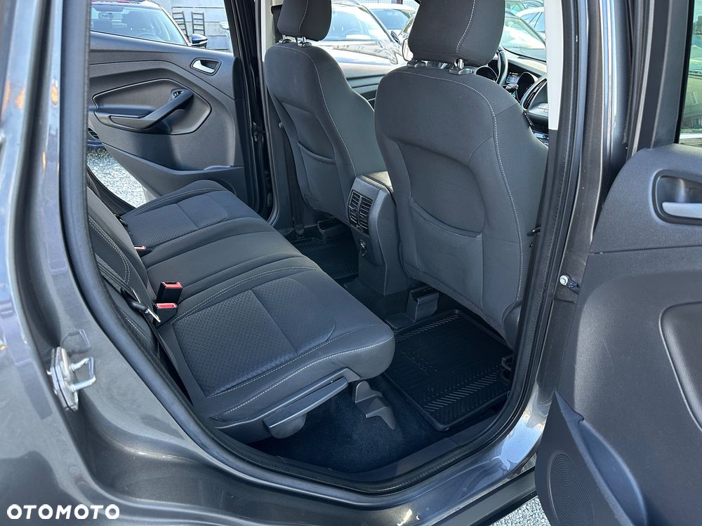 Ford Kuga 2.0 TDCi 4x2 Titanium - 20