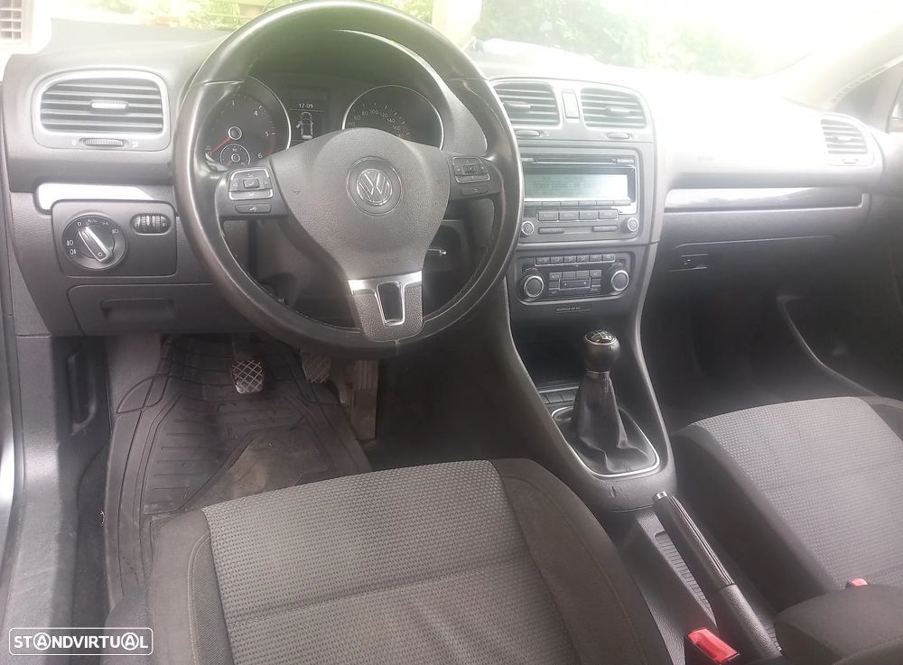 VW Golf Variant 1.6 TDi Confortline - 12