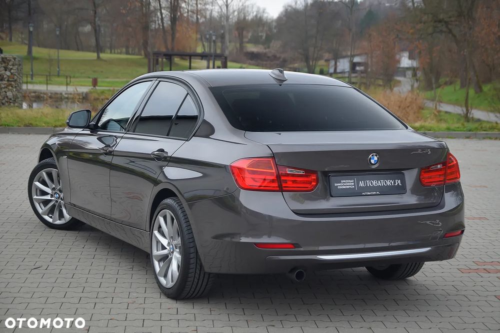BMW Seria 3 316i Modern Line - 16