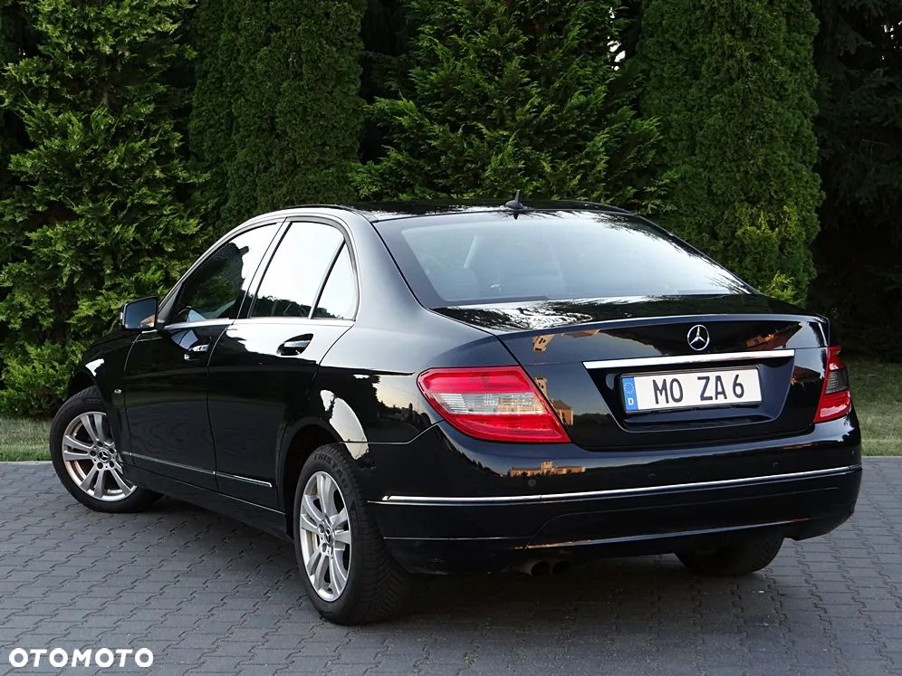 Mercedes-Benz Klasa C 180 Avantgarde Edition - 3