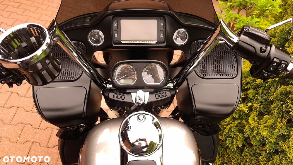 Harley-Davidson Touring Road Glide - 24