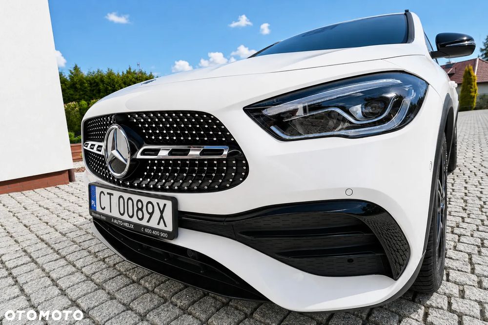 Mercedes-Benz GLA 200 4-Matic AMG Line - 23
