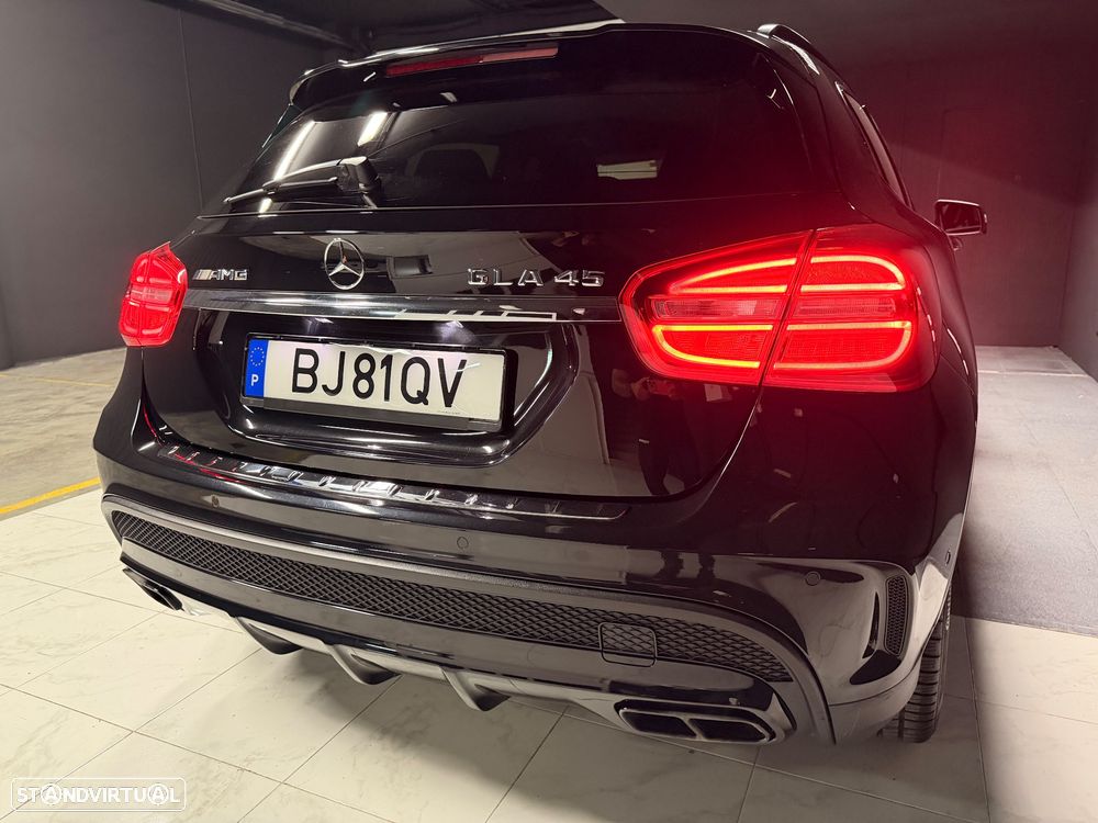 Mercedes-Benz GLA 45 AMG 4-Matic - 16