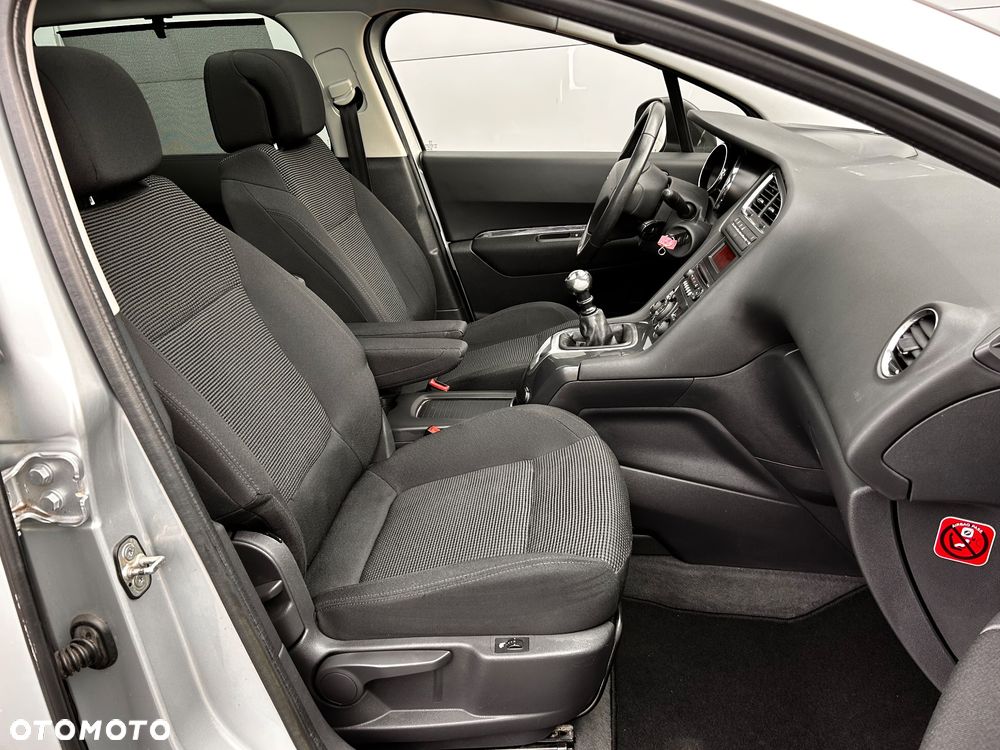 Peugeot 5008 HDI FAP 150 Family Plus - 28