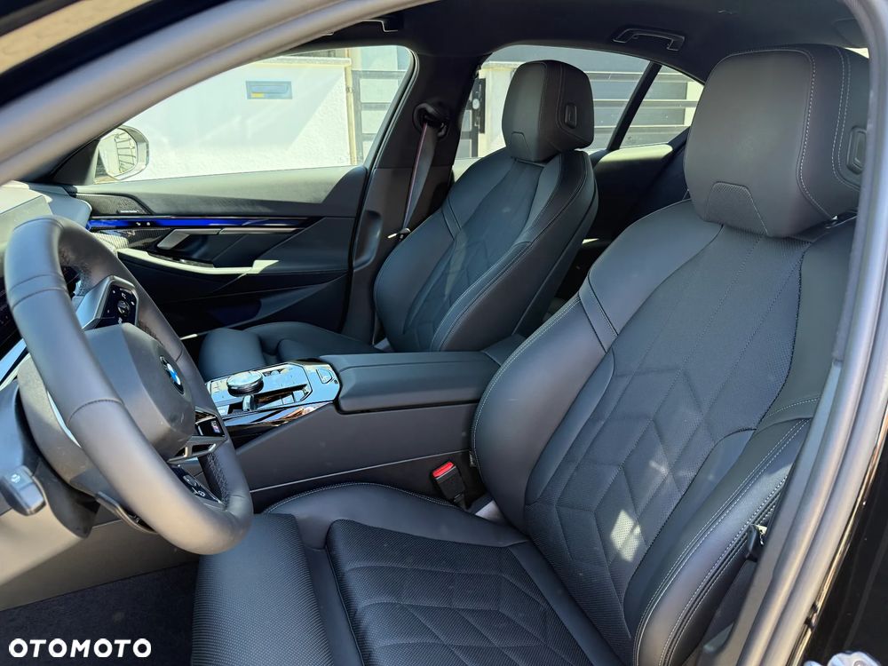 BMW Seria 5 520d mHEV M Sport - 10