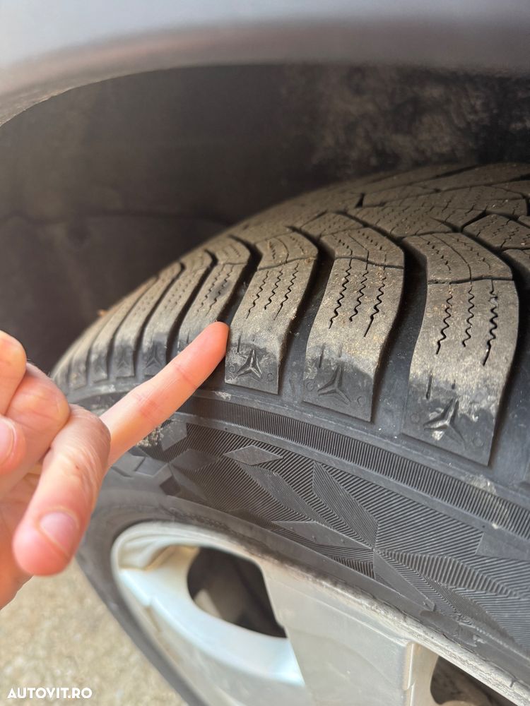 Nissan Qashqai+2 2.0 dCi DPF 4x4 tekna - 5