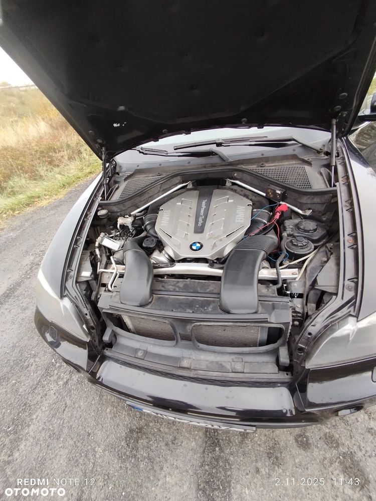 BMW X5 5.0i xDrive - 7