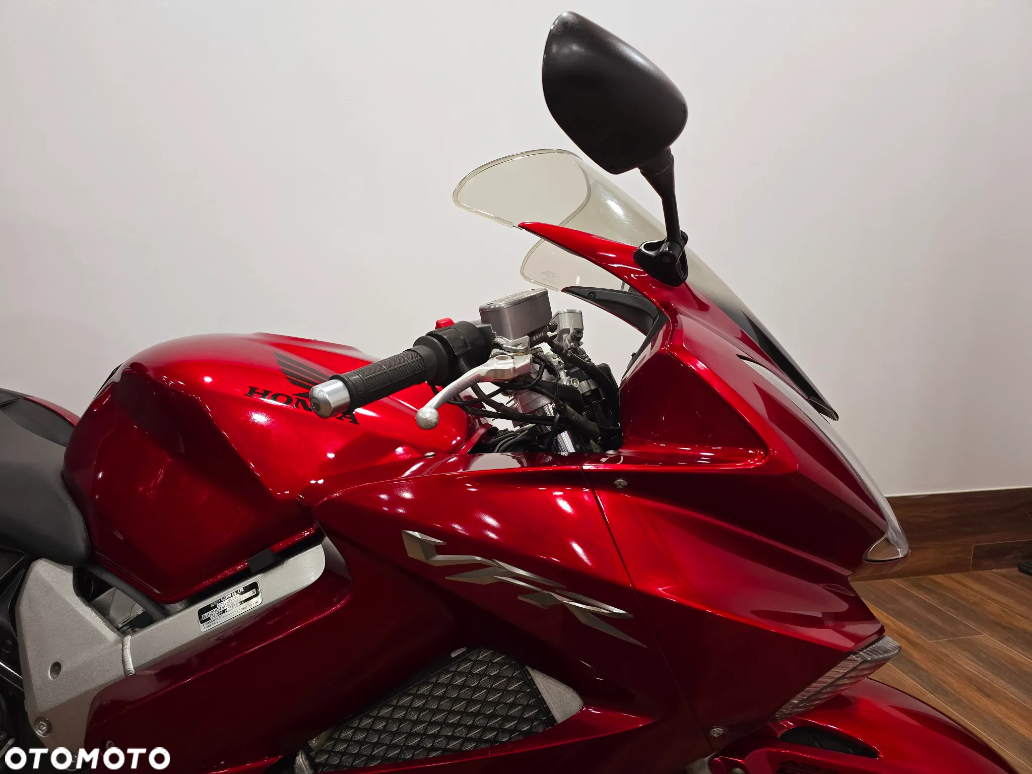 Honda VFR - 34