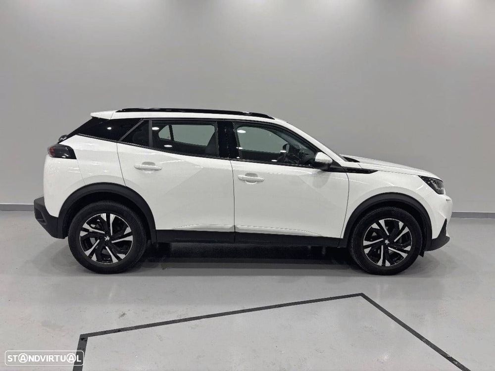 Peugeot 2008 1.2 PureTech Allure - 4