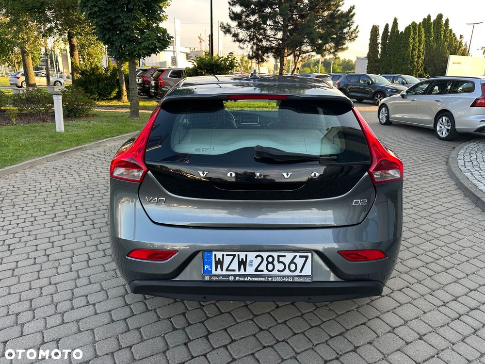 Volvo V40 D2 Momentum - 11